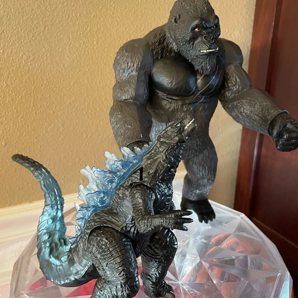 2020 Legendary King Kong and Godzilla Figure